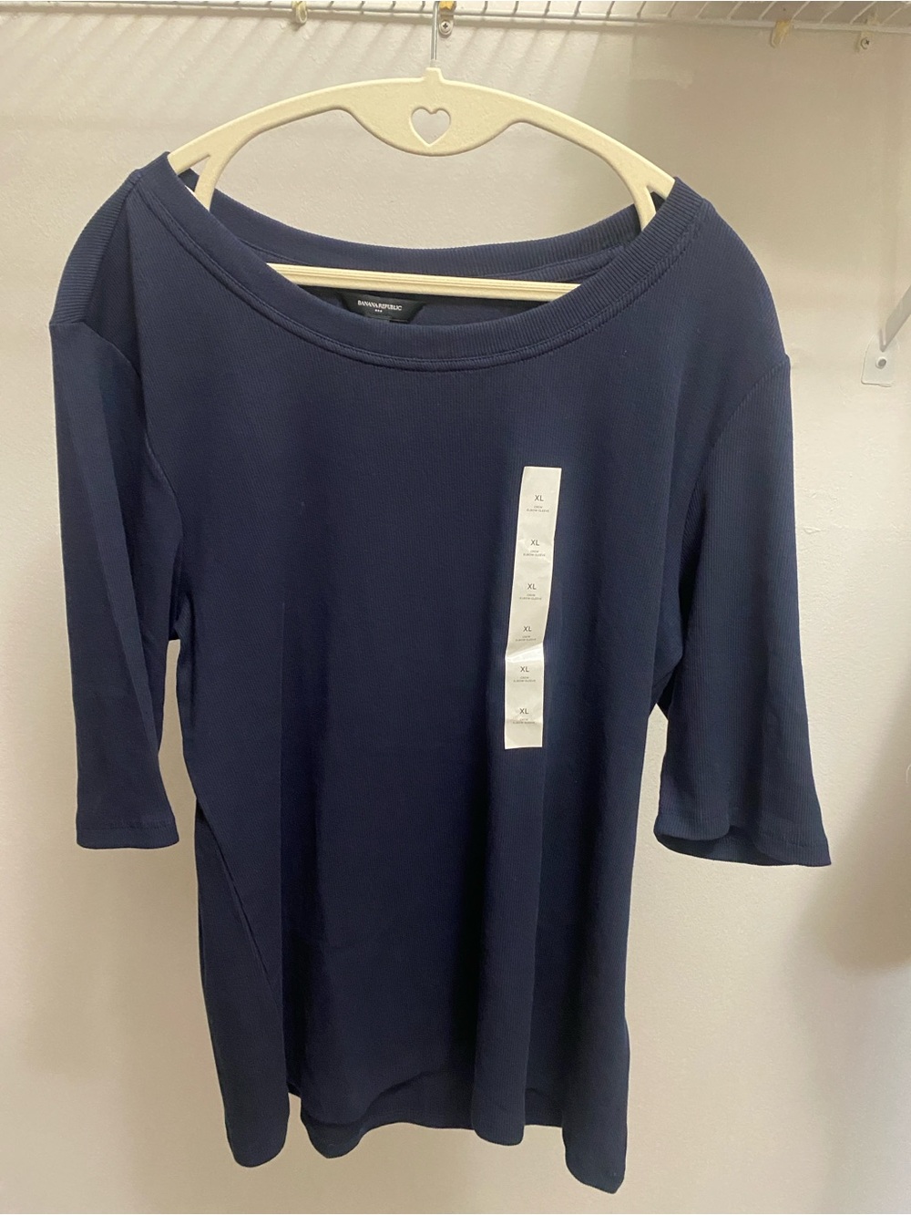 Banana Republic Navy 3/4 Sleeve Scoop Neck ribbed Top - XL ptp 21 in & stretches